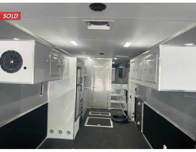 2021 Cargo Mate Eliminator 44' w/ Bathroom Pkg Cargo Encl GN at Cooper Trailers, Inc STOCK# FP44TJ Photo 6