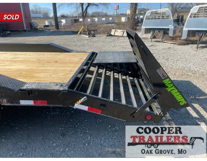 2022 Load Trail GN Equipment 102x24 w/ Max Ramps Equipment GN at Cooper Trailers, Inc STOCK# GD66138 Photo 6