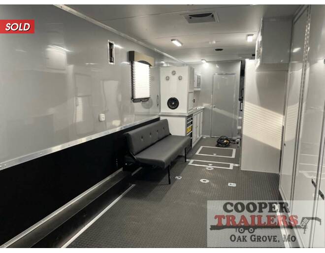 2022 Cargo Mate Eliminator 44' w/ Bathroom Pkg Cargo Encl GN at Cooper Trailers, Inc STOCK# FP11141 Photo 10