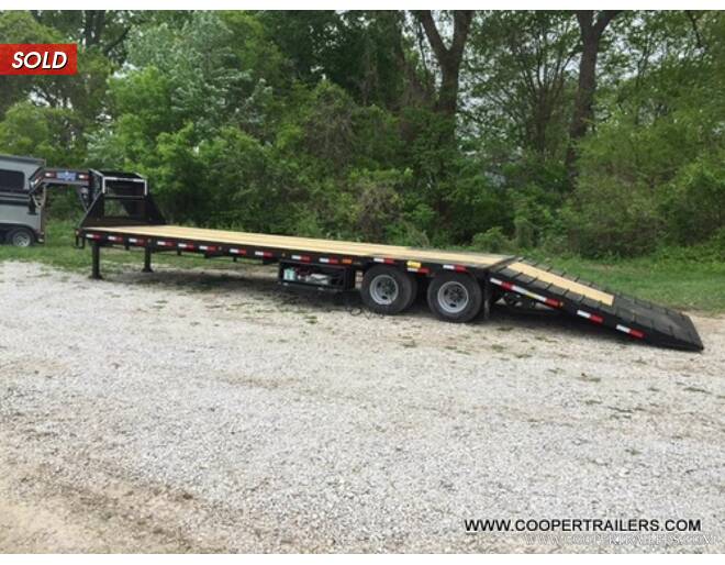 2021 Load Trail 25k Low-Pro Hyd. Dove GN 102x34 Flatbed GN at Cooper Trailers, Inc STOCK# GTJ39779 Photo 4
