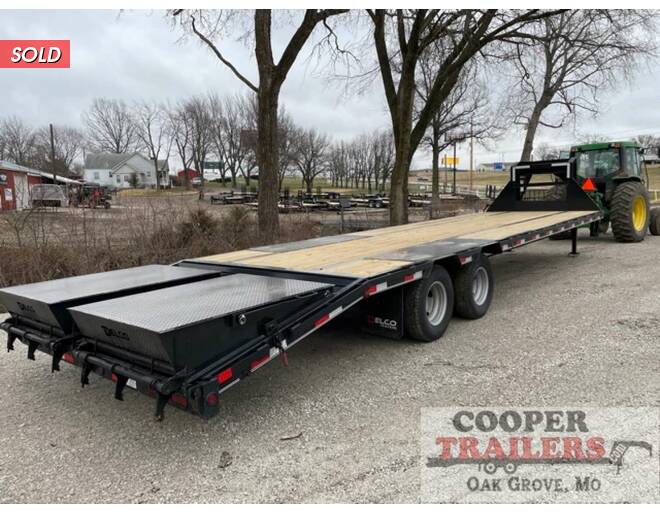 2023 Delco 24k Low-Pro GN 102x32 Flatbed GN at Cooper Trailers, Inc STOCK# GTD27828 Photo 3