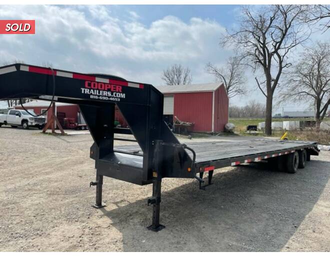 2019 Big Tex 24k Low-Pro GN Flatbed 102X32 Flatbed GN at Cooper Trailers, Inc STOCK# UG61564 Photo 2