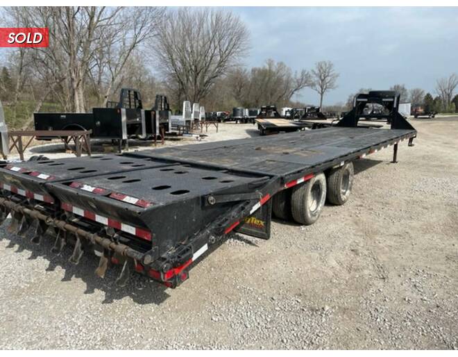 2019 Big Tex 24k Low-Pro GN Flatbed 102X32 Flatbed GN at Cooper Trailers, Inc STOCK# UG61564 Photo 4