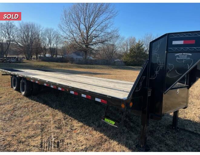 2020 Load Trail 25k Low-Pro Hyd. Dove GN 102X32 Flatbed GN at Cooper Trailers, Inc STOCK# UG95036 Photo 6