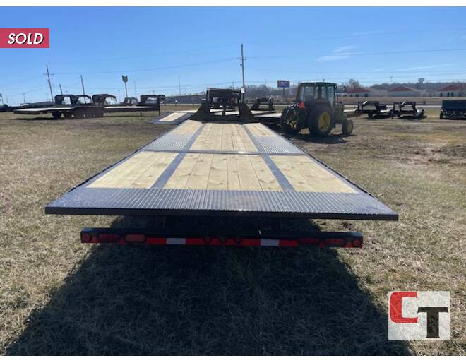 2024 Load Trail 24k Low-Pro Hyd. Dove GN 102X32 Flatbed GN at Cooper Trailers, Inc STOCK# GTH18567 Photo 4